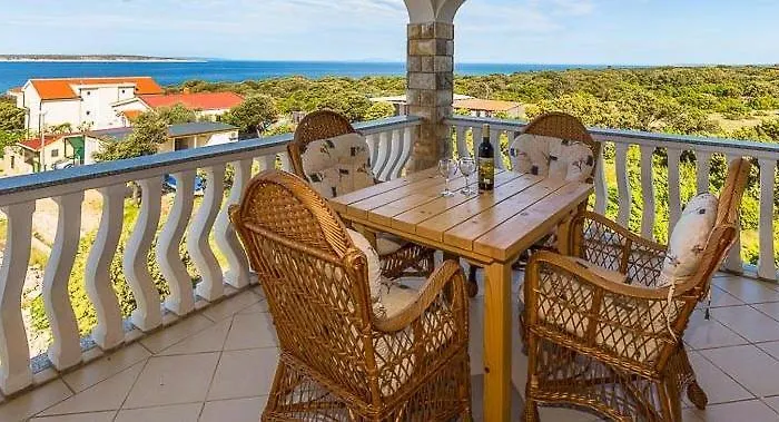 Apartament Keti - *