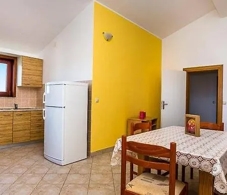 Keti - Apartman Mandre