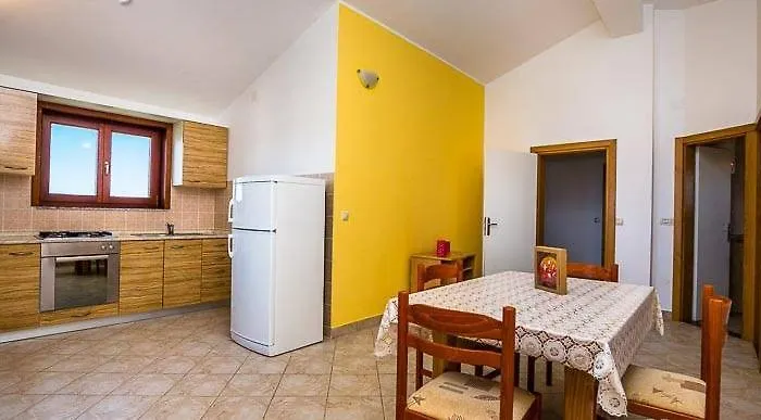 Keti - Apartman Mandre